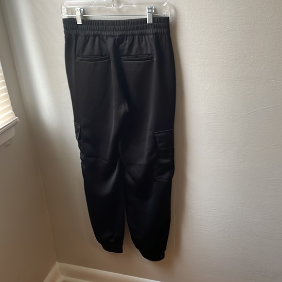 Banana Republic Jogger - Picture 2 of 4